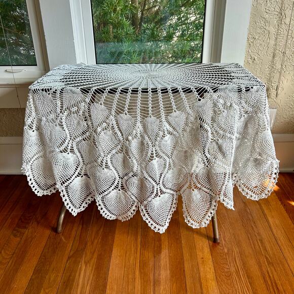 Vintage Hand-Crocheted Round Lace Tablecloth – 64” Peacock Pattern - Picture 10 of 10